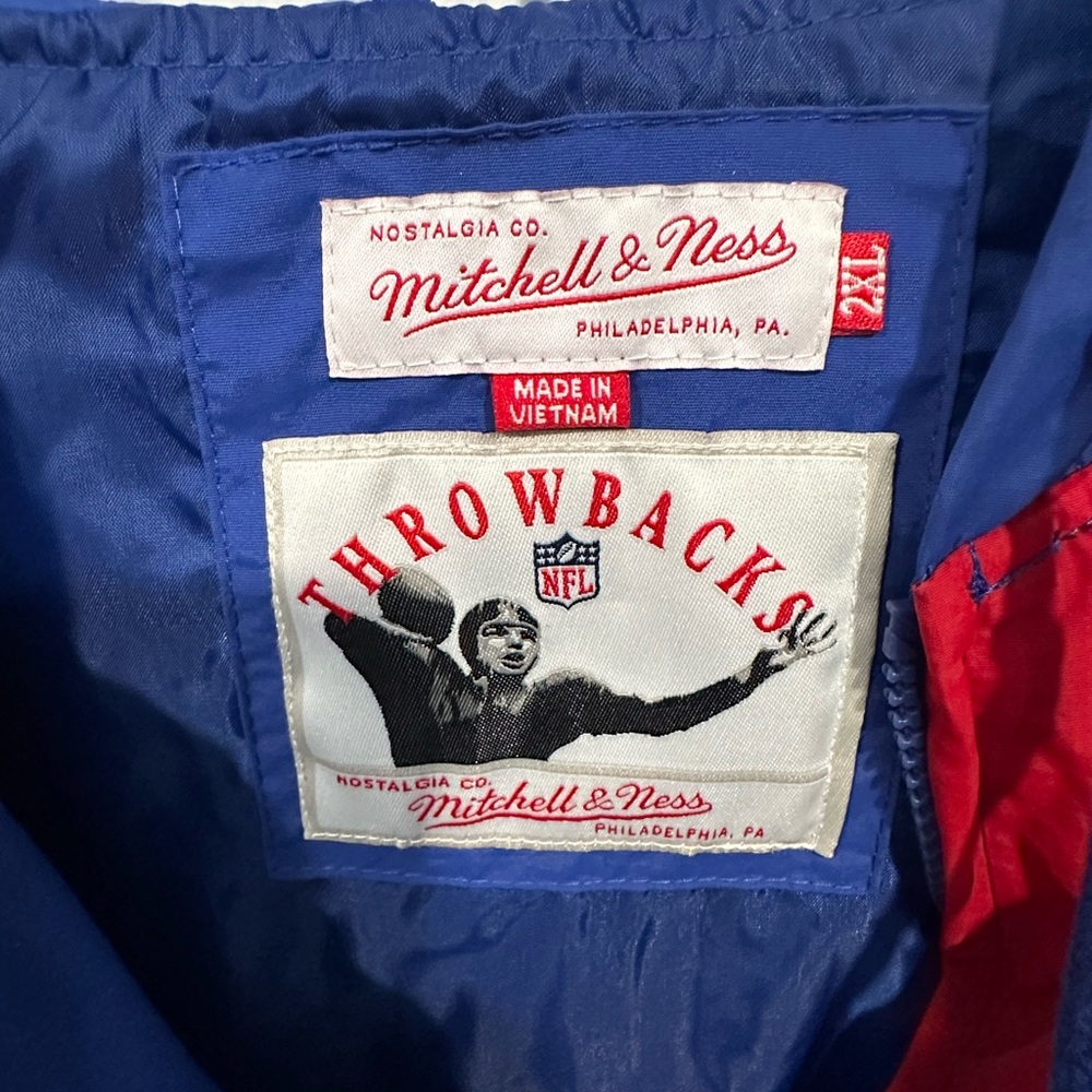 New England Patriots windbreaker - Picture 3 of 5